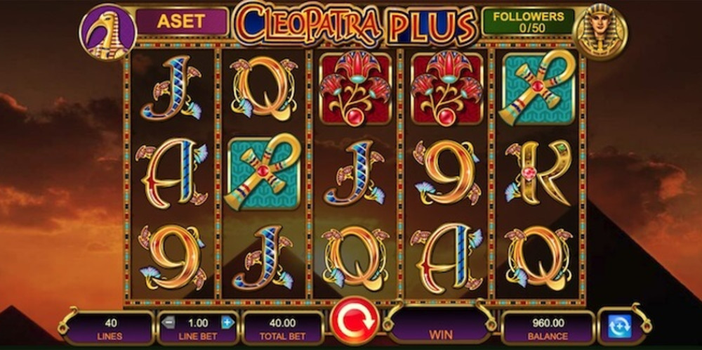 Screenshot of Cleopatra Plus slot